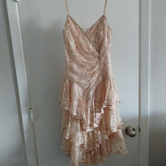 A symmetrical dress size 6 - Picture 5 of 6